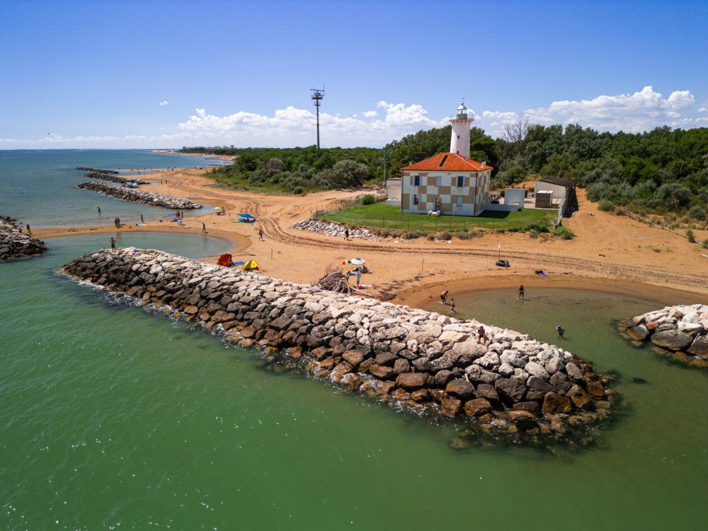 Faro di Bibione vista spiaggia